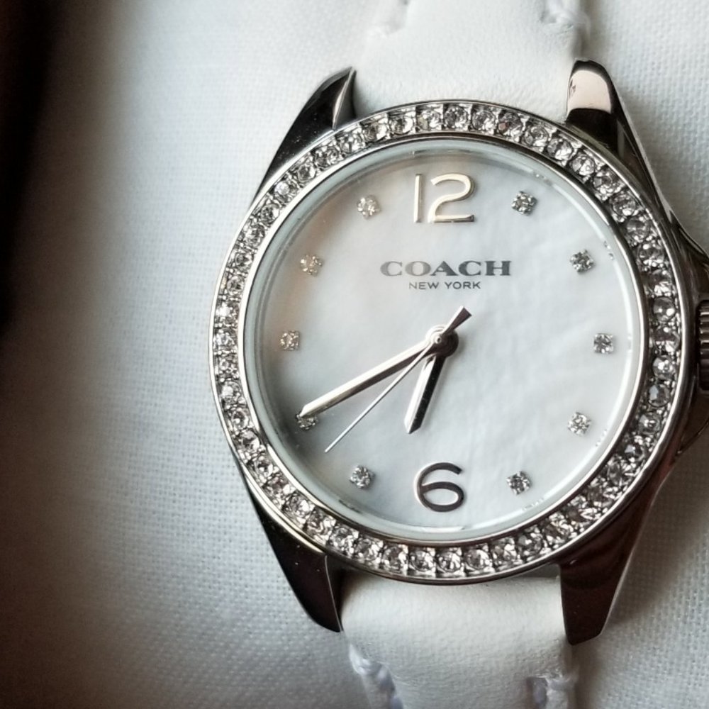 Coach Watch - Picture 3 of 3